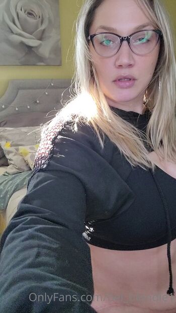 Bel Blondie