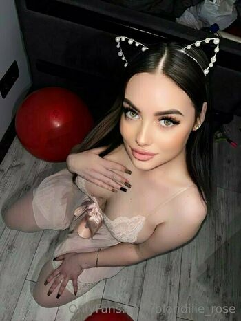 blondiiie_rose