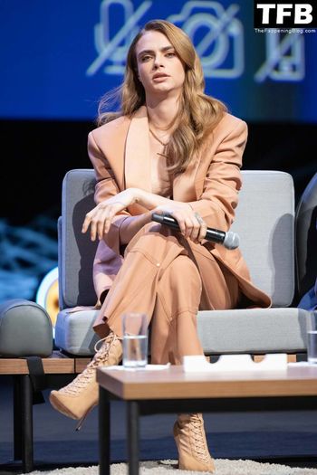 Cara Delevingne