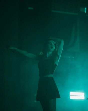 Chrissy Costanza