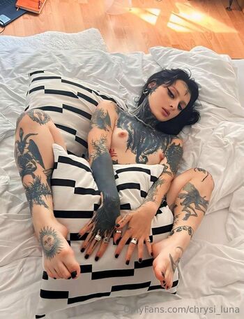 chrysi_luna