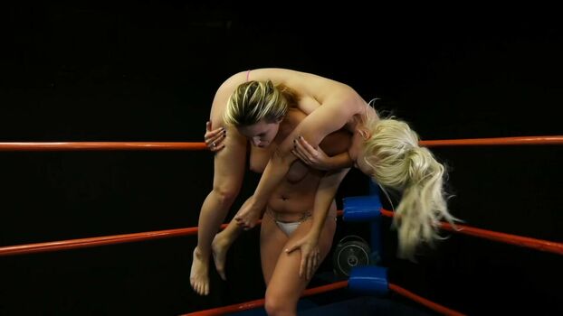 DT Wrestling / FemFightersXcess