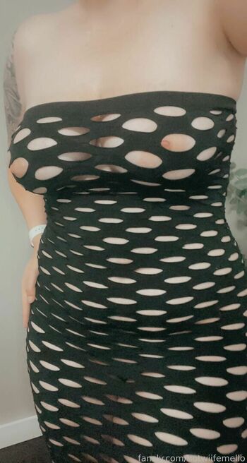 hotwiifemello