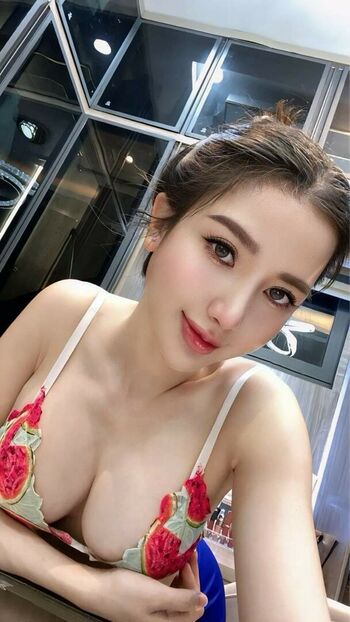jennifer_dumy
