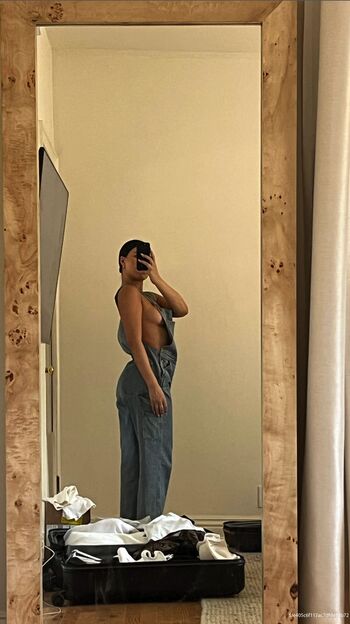 Julia Kelly