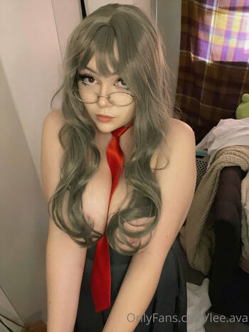 lee.ava