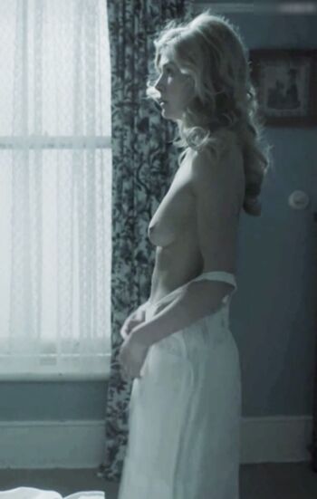 Rosamund Pike