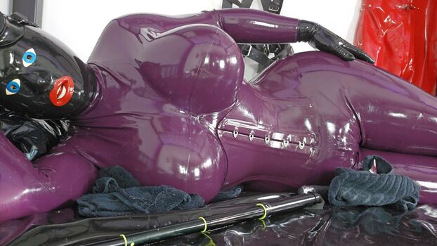 rubberdollemma