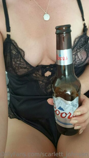 scarlett_johnson24