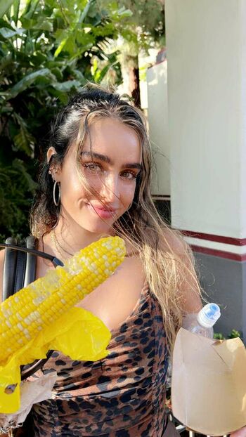 Sommer Ray