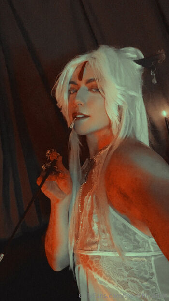 the.elfin.artist