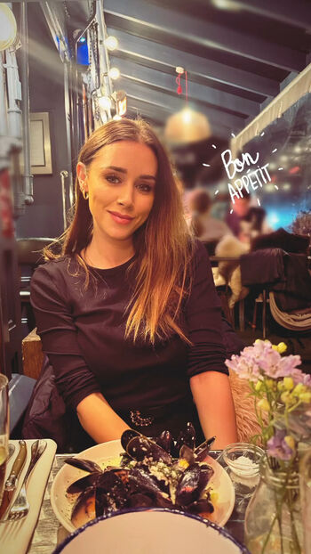 Una Healy