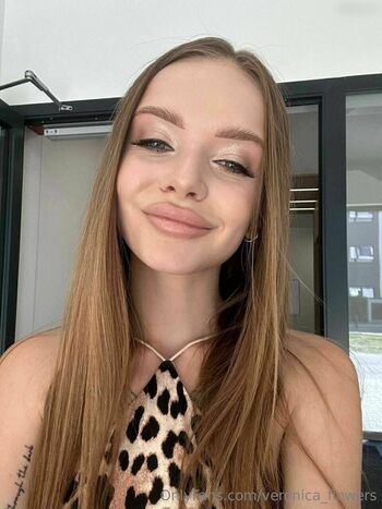 Valerie Flor