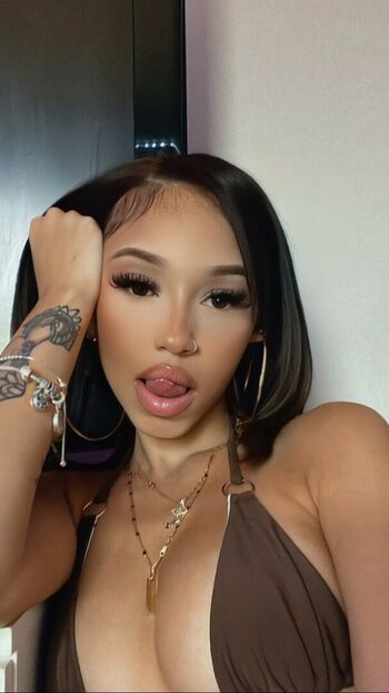 Y.lashae