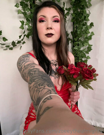 zoeeythealmighty